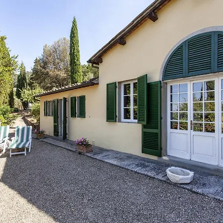 Serena E Serenella Кортона