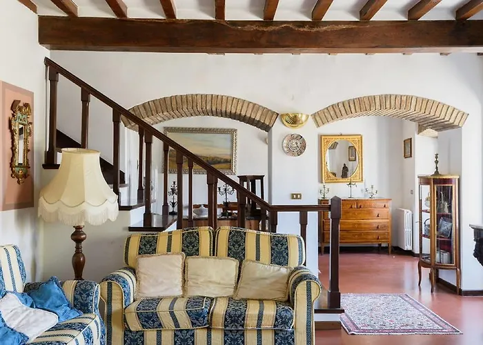 Serena E Serenella Кортона