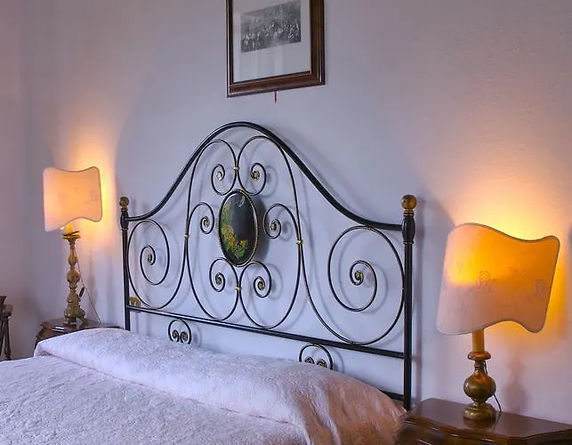 Serena E Serenella Кортона